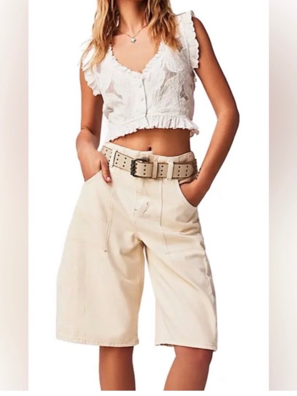 NWT Free People Extreme Measures Barrel Shorts, Size 32
